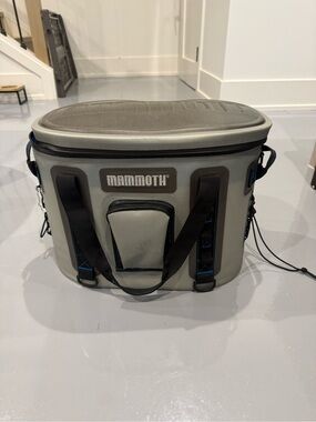 Mammoth Highlander 30 Flip Lid Soft Cooler - Light Gray